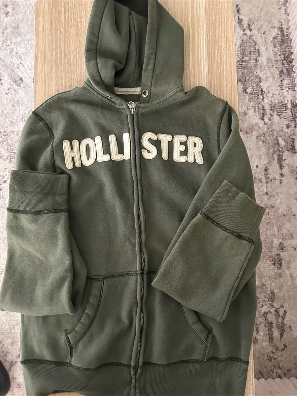 Hollister full zip men’s large